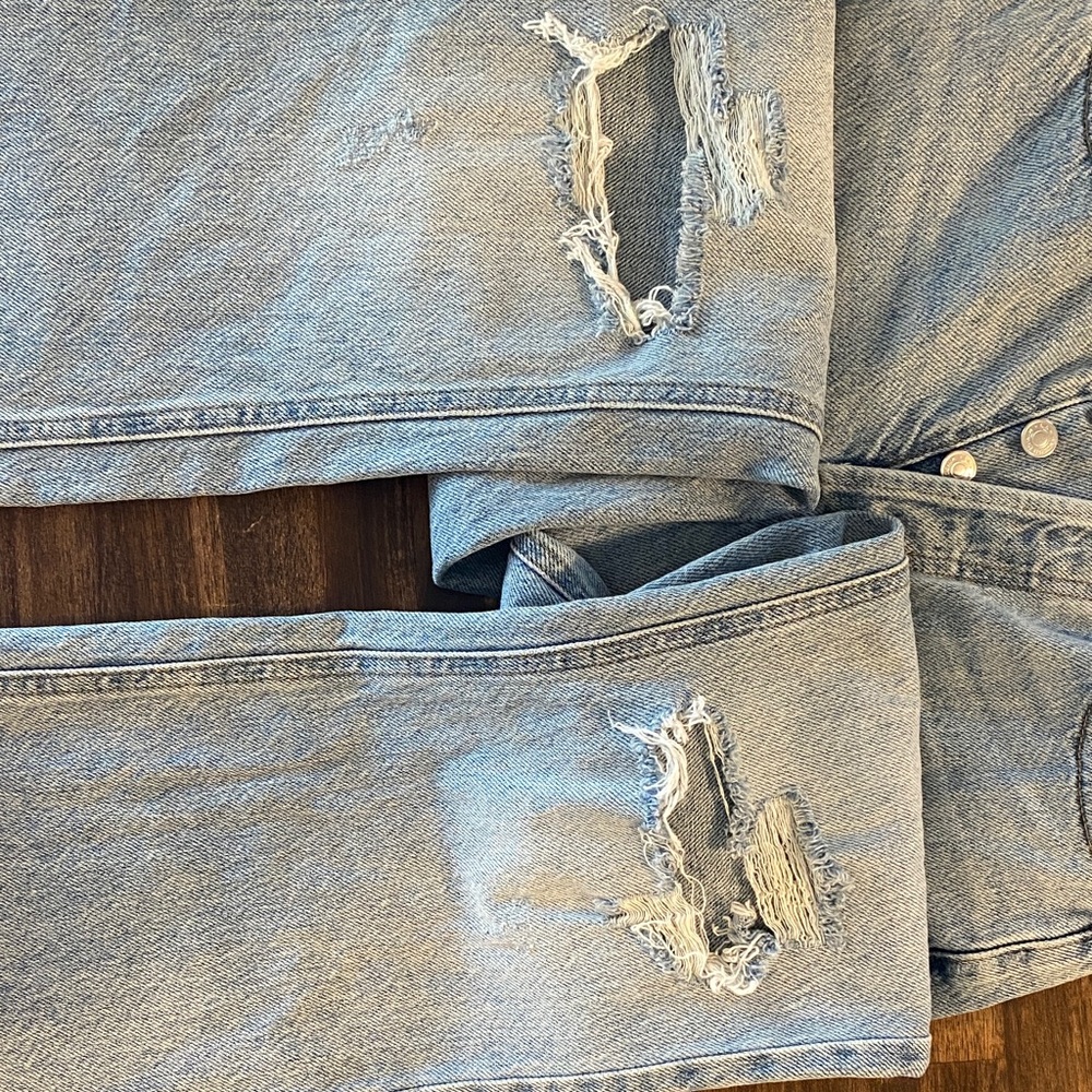 PacSun Light Blue Distressed Boyfriend Jeans - Picture 3 of 8
